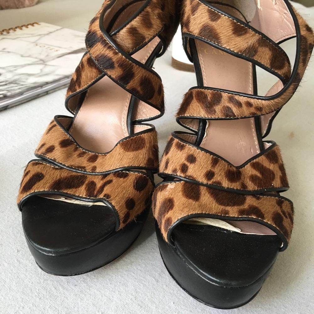 {Vince Camuto} Calf Hair Leopard Print Heels 7.5 B - Picture 3 of 8